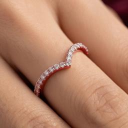Graceful Curve Band Ring