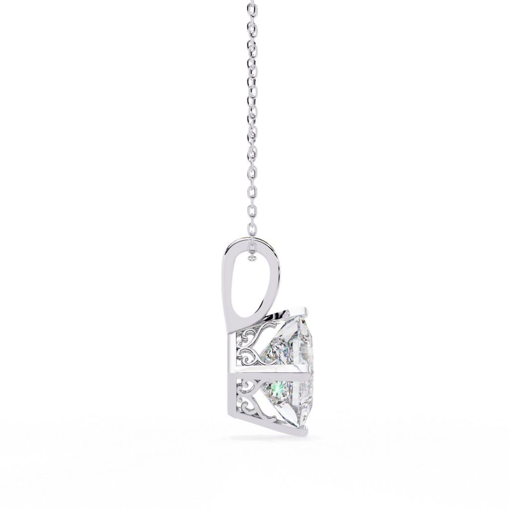 Majestique Solitaire Pendant