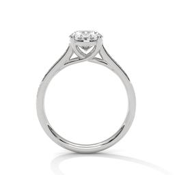 Oval Elegance Solitaire